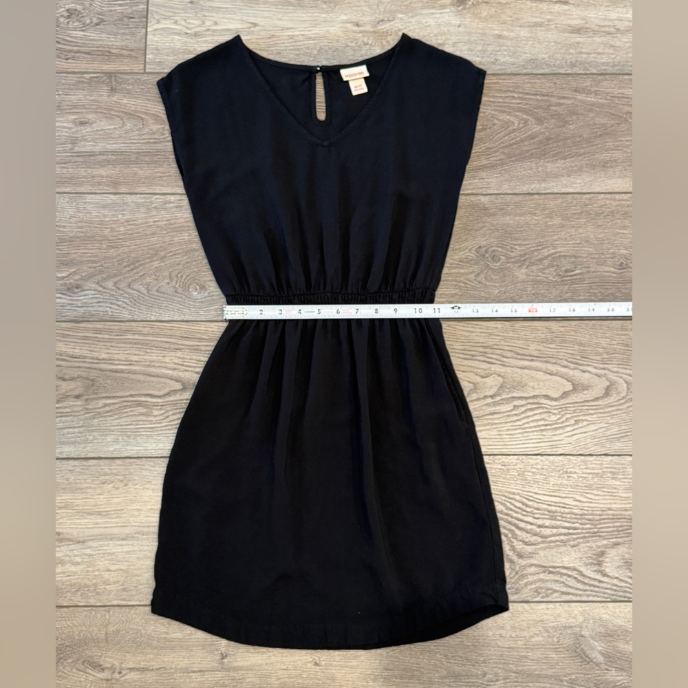 Mossimo Black V-Neck Smocked-Waist Mini Dress w/Pockets - Picture 11 of 13
